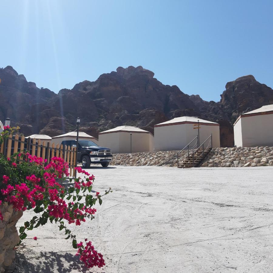The Rock Camp Petra Hotel Wadi Musa Exterior foto