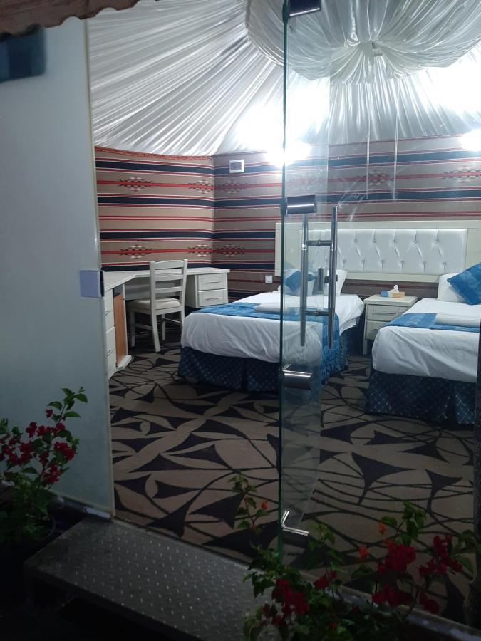 The Rock Camp Petra Hotel Wadi Musa Exterior foto