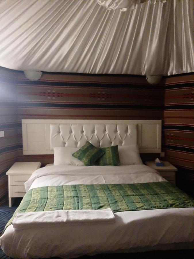 The Rock Camp Petra Hotel Wadi Musa Exterior foto